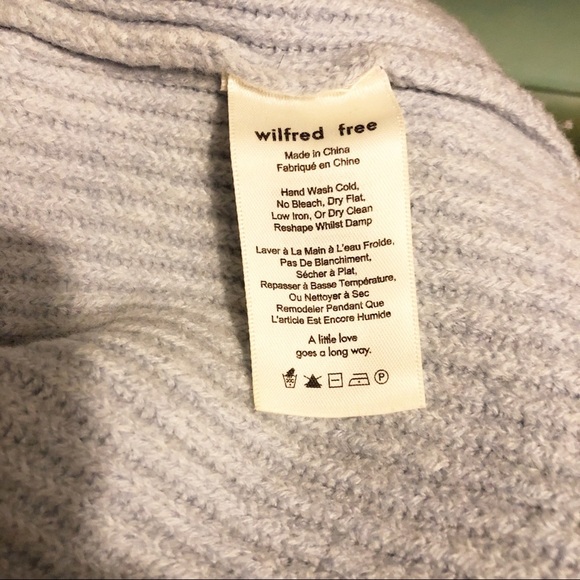 Winfred Free Aritzia Baby Blue Sweater - Picture 5 of 6